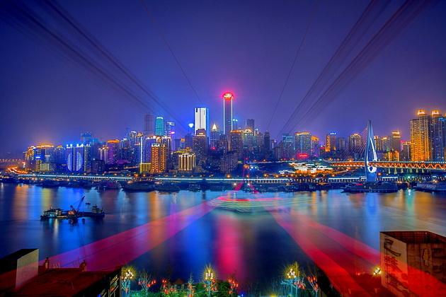 中原地產(chǎn)數(shù)據(jù)顯示，8月最后一周，上海市新建商品住宅成交已連續(xù)5天破千，昨日（8月31日）更是達到單日成交1123套。