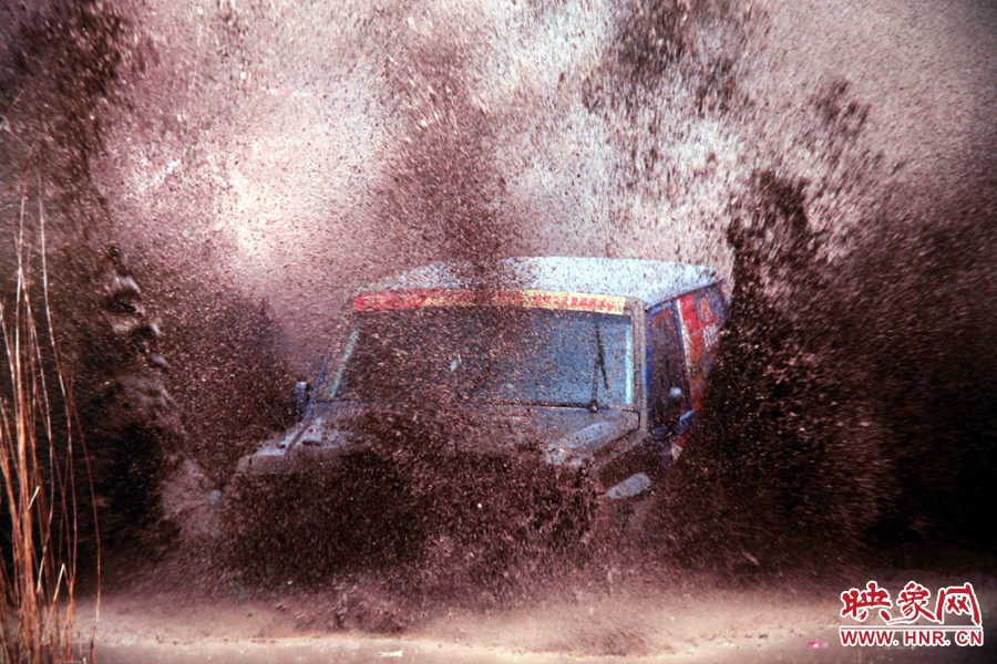 賽車的世界、更是男人的世界。圖為部分參展攝影作品。