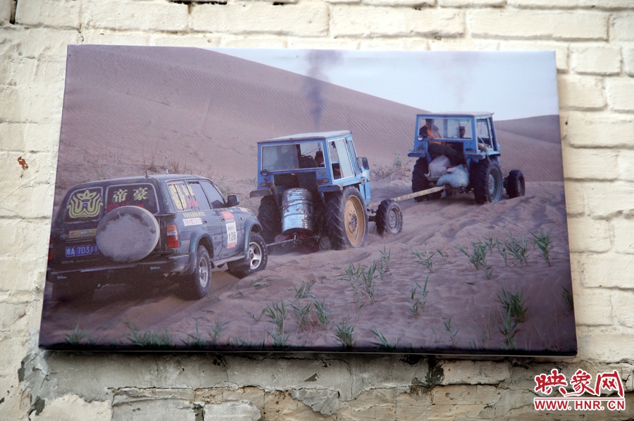 賽車的世界、更是男人的世界。圖為部分參展攝影作品。