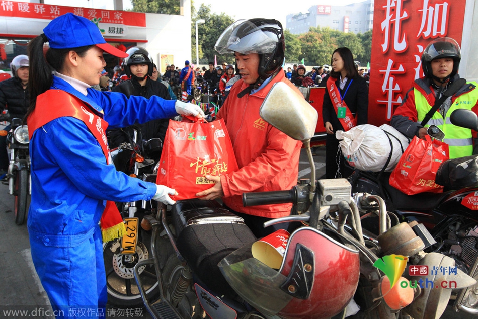 今年廣東、廣西兩省共193座中石化油站將為返鄉(xiāng)車主提供“6+X”免費(fèi)服務(wù)，并將為1萬名“返鄉(xiāng)摩騎”免