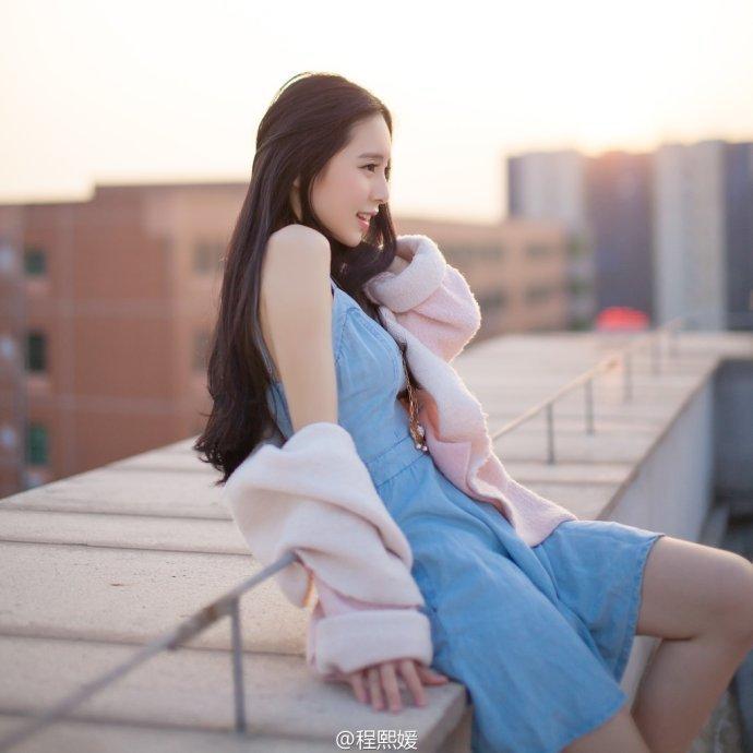 廈大?；ǔ涛蹑虑寮儗懻娅@贊 素顏美到窒息