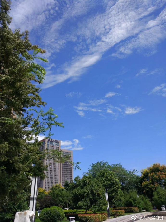 又被鄭州的藍天刷屏！隨便一拍就是手機壁紙