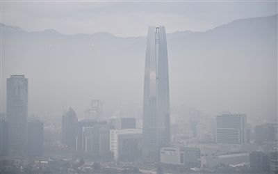 21日，智利首都圣地亞哥被霧霾籠罩。