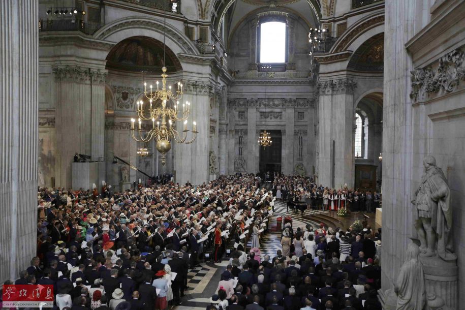 英國女王90大壽現(xiàn)場。