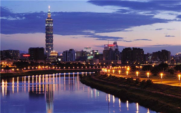 不要溫和地走進那個良夜 因為夜太美！