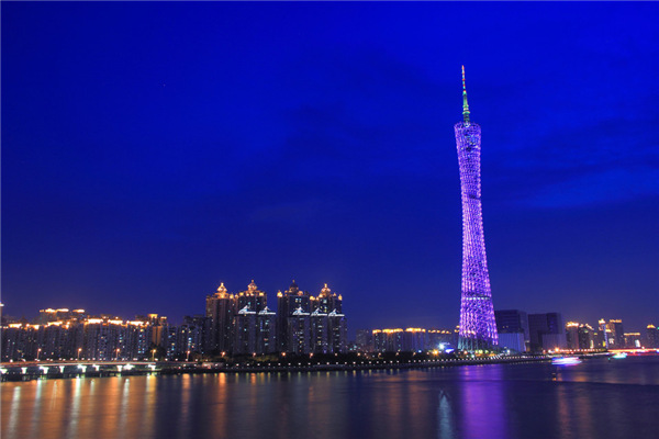不要溫和地走進那個良夜 因為夜太美！