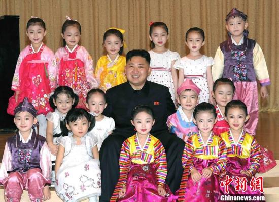 據(jù)朝中社5月30日?qǐng)?bào)道，朝鮮勞動(dòng)黨第一書記、朝鮮國防委員會(huì)第一委員長、朝鮮人民軍最高司令官金正恩在兒