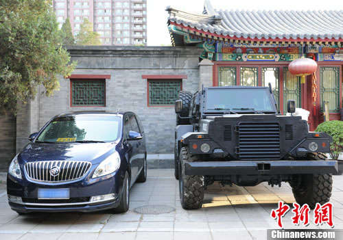 輕型聯(lián)合越野戰(zhàn)力與別克GL8商務(wù)MPV車對(duì)比。張龍?jiān)茢z