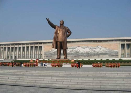 韓國(guó)稱(chēng)或利用導(dǎo)彈對(duì)平壤等大城市的金日成、金正日銅像進(jìn)行精密打擊