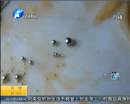 嚇?biāo)廊?！干鍋肥腸里吃出水銀