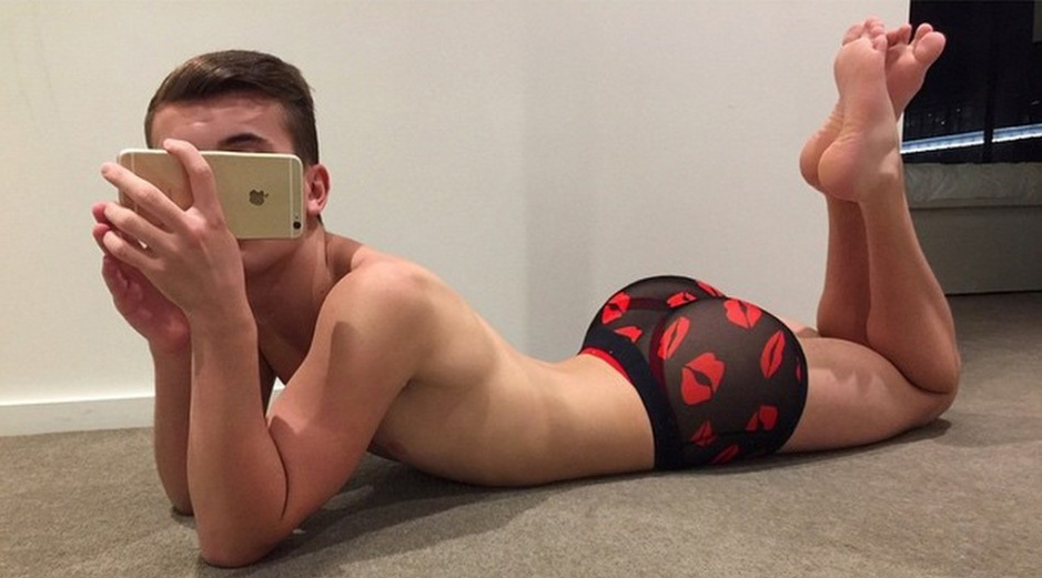 媲美卡戴珊！美少年性感肥臀兜不住