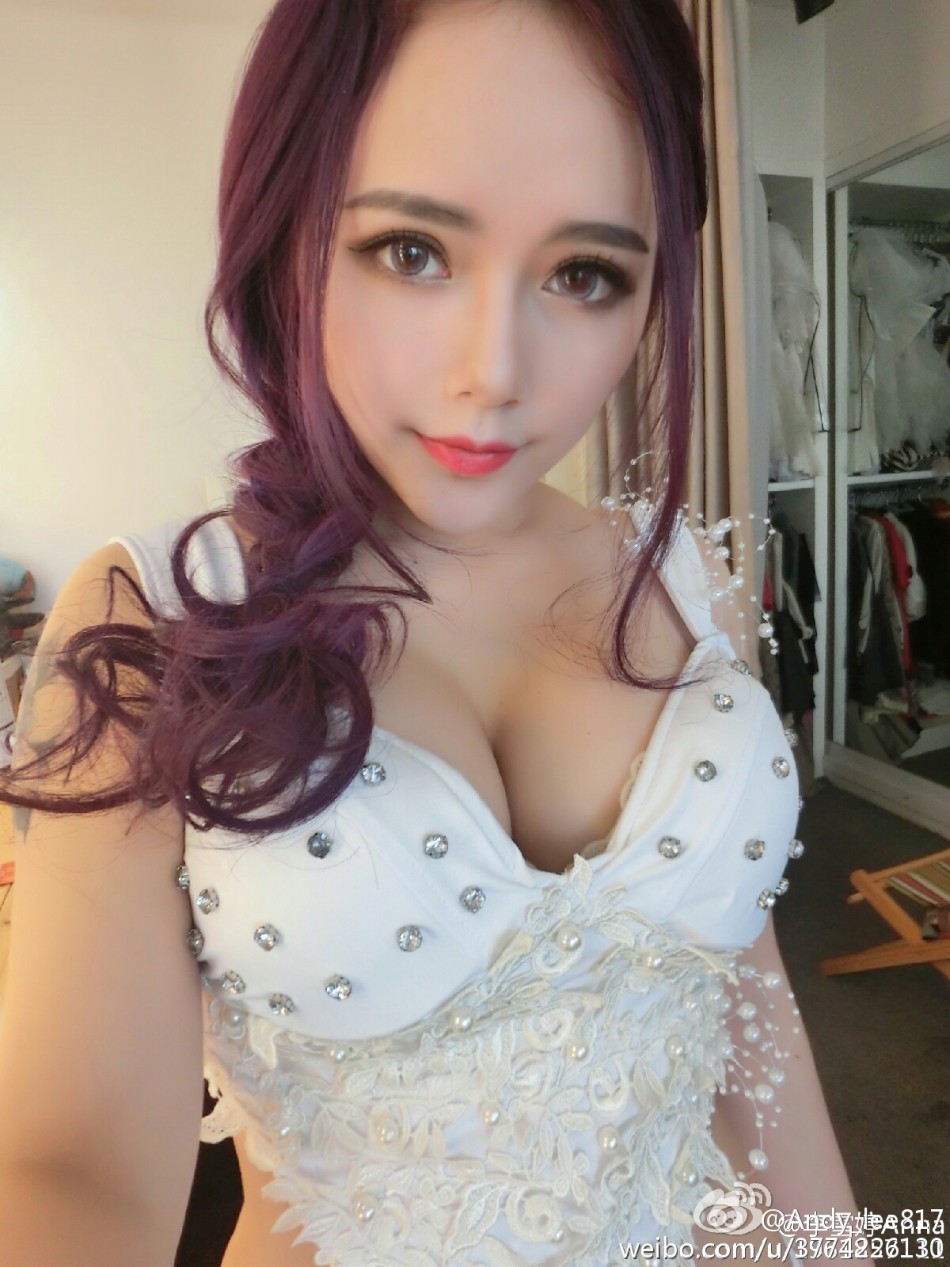湖大21歲?；ㄇ巴购舐N無(wú)懼走光