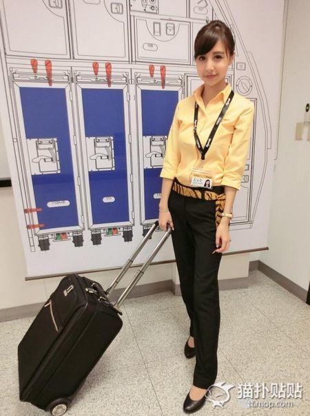 空中最美女子！虎航空姐Rita Kao 大秀比基尼照